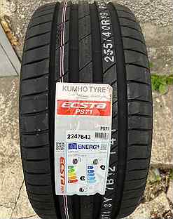 Kumho Ecsta PS71 245/45 R19 и 275/40 R19 105Y