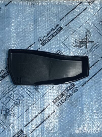 Крышка блока предохранителей тойота камри 70.75