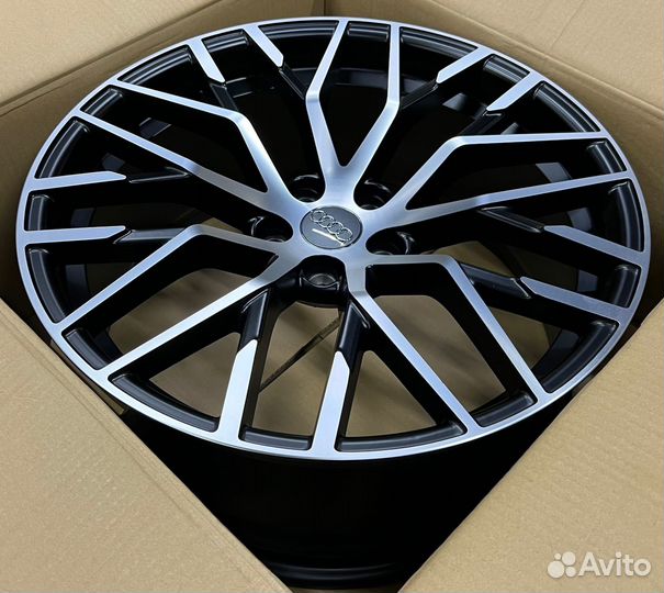 Диски на Ауди Audi Q7 С 2016 г.в. R22