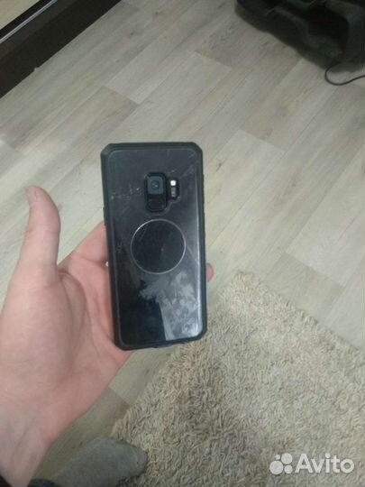 Samsung Galaxy S9, 4/64 ГБ