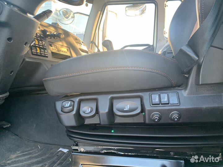 FAW J6 3250 с КМУ, 2024