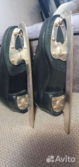 Коньки фигурные