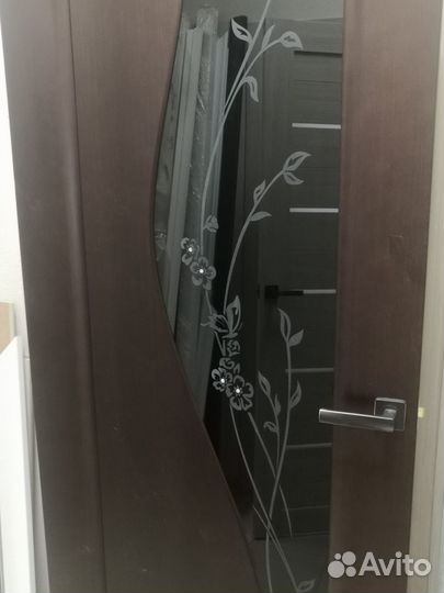 Дверь межкомнатная венге, стекло триплекс