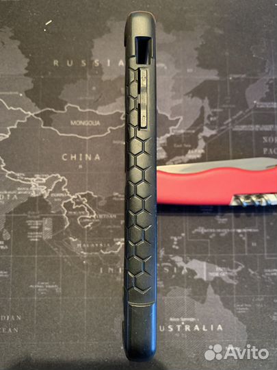 Чехол на iPhone Xr UAG Monarch carbon fiber