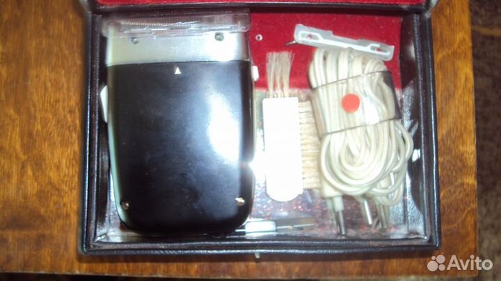 Электробритва ретро