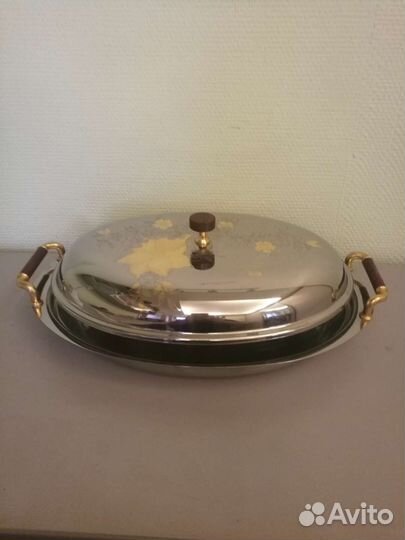 Новое металлическое блюдо под горячее