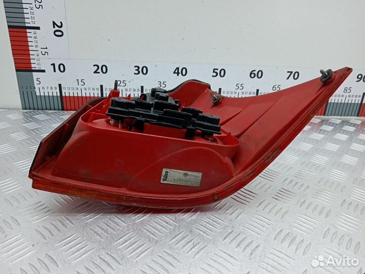 Фонарь задний левый для Volkswagen Golf 4