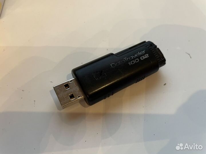 Флэшки 4 - 128 Гб в ассортименте