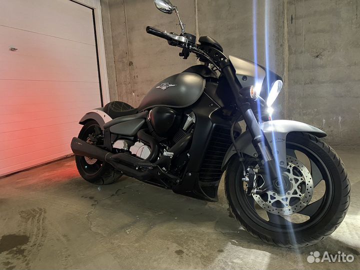 Suzuki intruder Boulevard, M109R