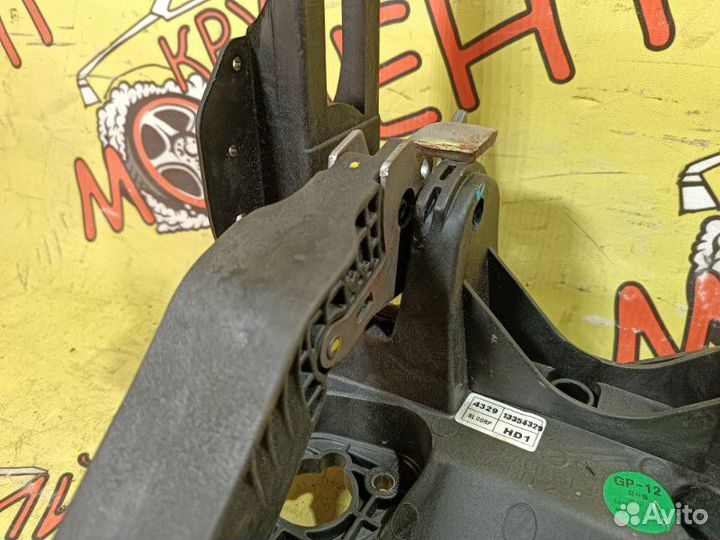 Блок педалей Chevrolet Cruze седан 1.6 2012