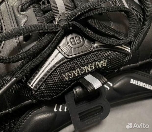 Сумка Balenciaga Sneakerhead Medium Handbag