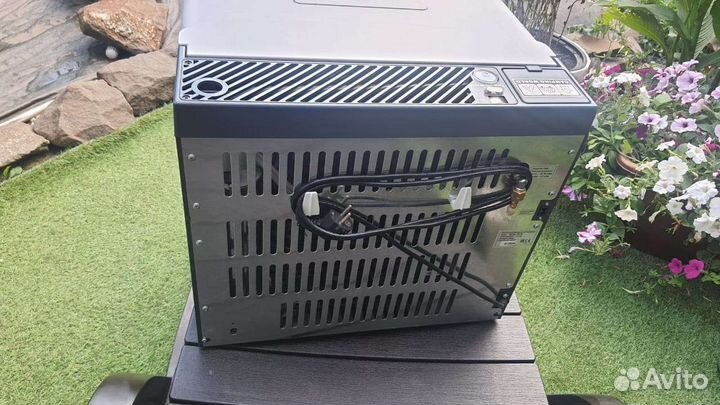 Автомобильный газовый холодильник