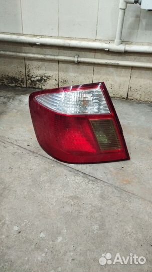 Задний Стоп-сигнал Toyota Premio ZZT240