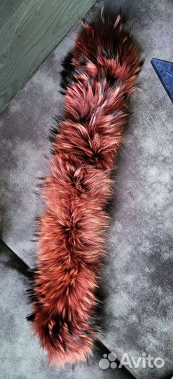 Воротники и помпоны из натурального меха
