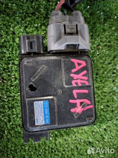 Блок управления вентилятором Mazda Axela