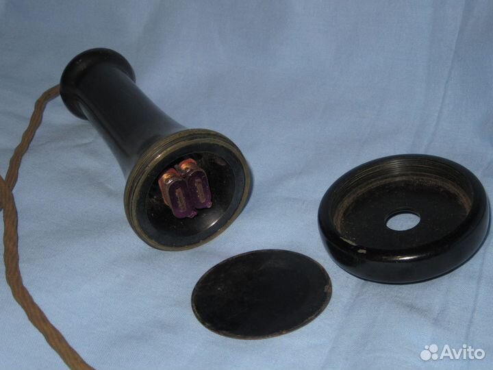 Трубка телефонная антикварная. Телефон старинный