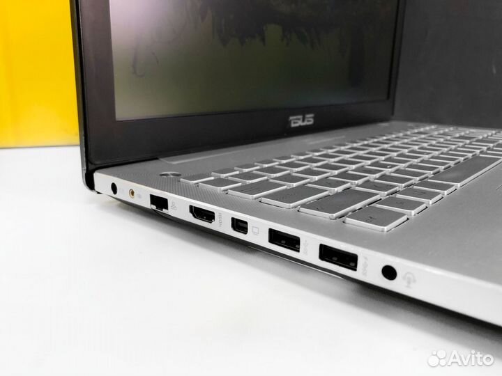 Ноутбук Asus i7 Geforce GT