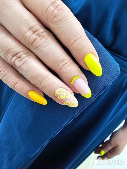 Маникюр и педикюр