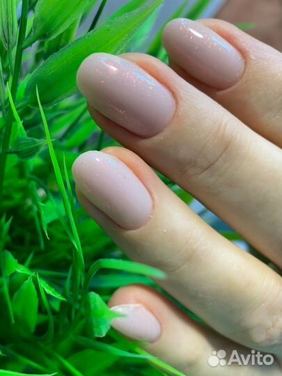 Маникюр с покрытием гель лаком