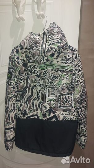 Куртка фирмы Quiksilver