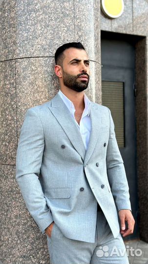 Мужские классические костюмы