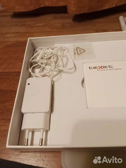 Планшет - Эл. Книга texet TB -883A