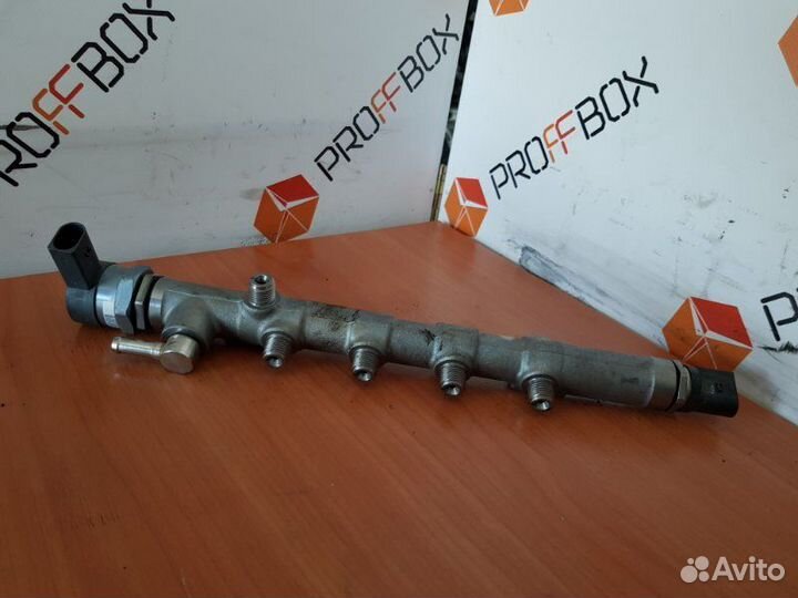 Топливная рампа Mercedes Sprinter W906 OM651 2.2