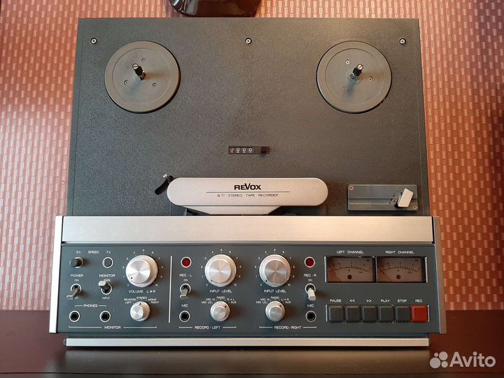Катушечный магнитофон Revox B77