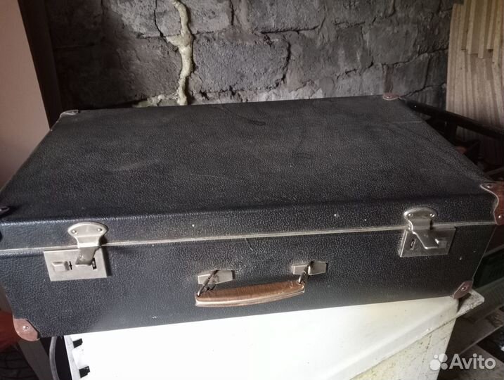Ретро чемодан