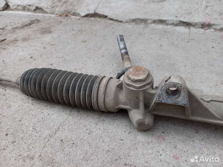 Рулевая рейка на Nissan Qashqai J10