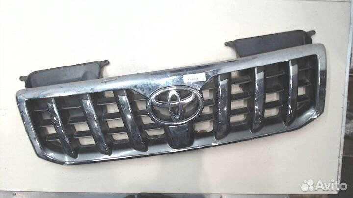 Решетка радиатора Toyota Land Cruiser Prado (120)