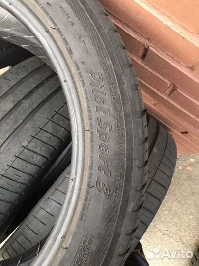 Michelin Pilot Sport 3 235/45 R18