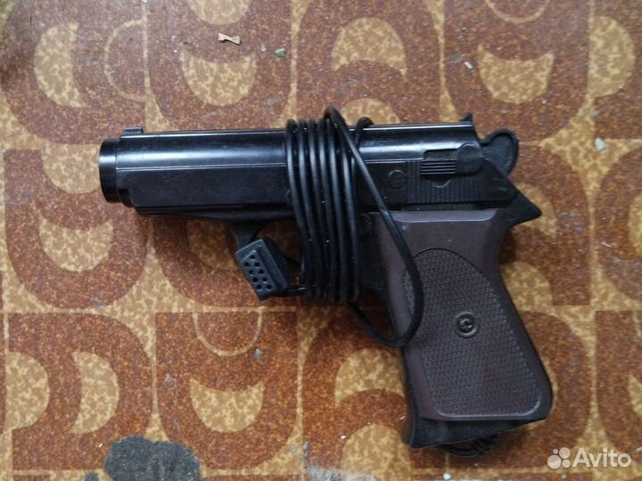 Джойстик от dendy dack и пистолет