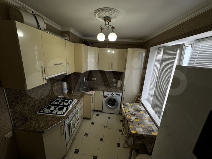 2-к. квартира, 54 м², 9/9 эт.