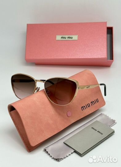 Солнцезащитные очки miu miu