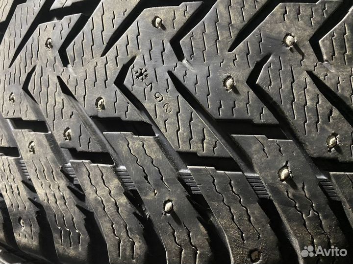 Nokian Tyres Hakkapeliitta 8 SUV 275/40 R21