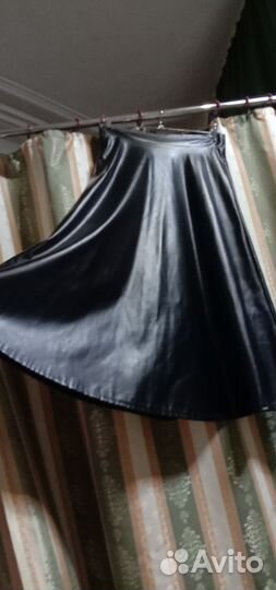 Шикарная длинная юбка из мягкой искусств. кожи