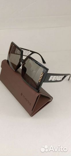 Очки женские Fendi