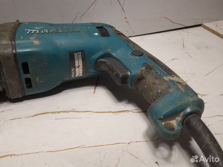 Перфоратор Makita 2470 не рабочий