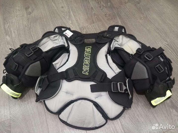Вратарский нагрудник Vaughn VE8 Jr M/L