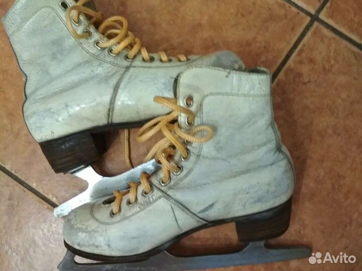 Коньки советского периода, р-р 36, 41,белые 34