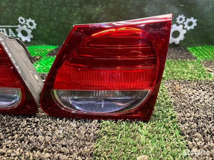 Фонарь в крышку багажника Lexus Gs450H 2005-2011