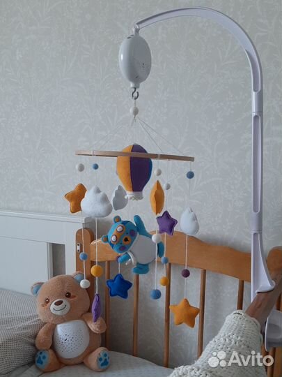Мобиль на кроватку + кронштейн + блок 35 мелодий