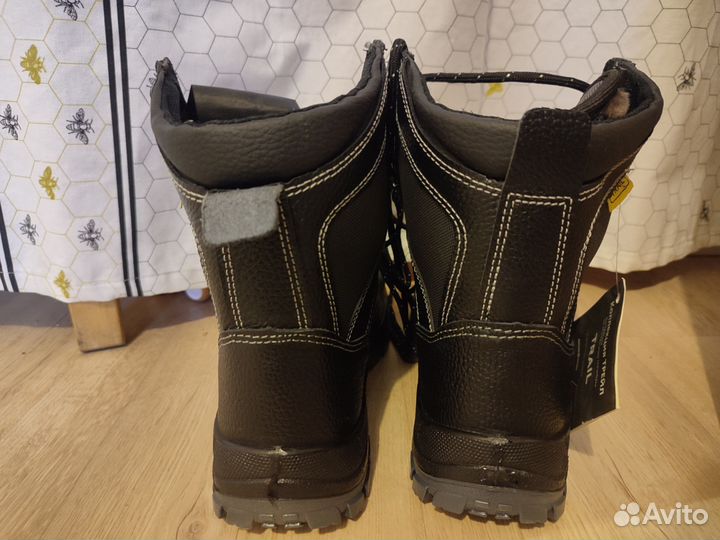 Ботинки высокие рабочие зимние