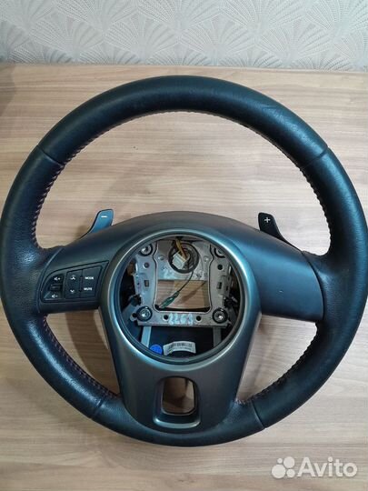 Руль KIA cerato 2 подрулевыми лепестками скоростей