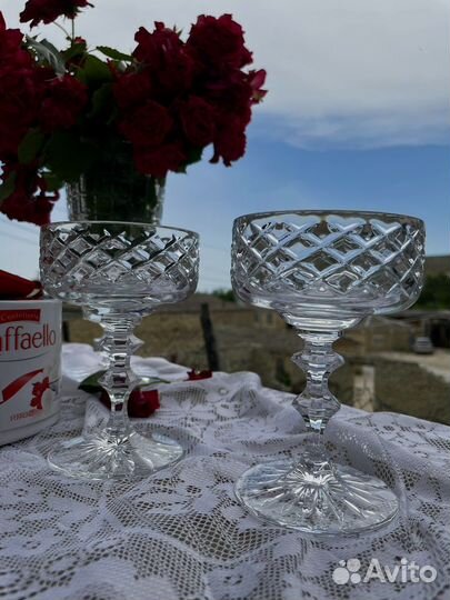 Хрустальные фужеры для шампанского, креманки