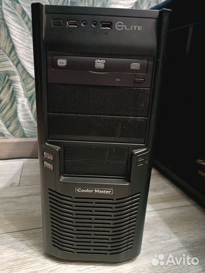 Игровой системный блок с монитором