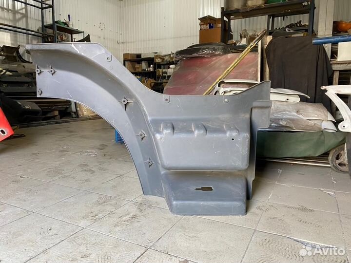 DAF 75-85 CF Корпус подножки левый передний