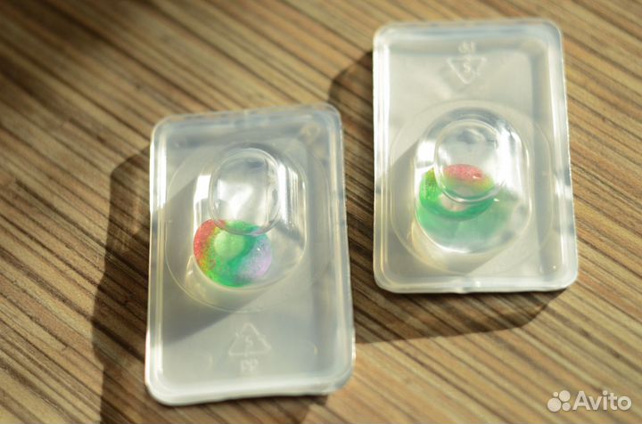 Зеленые цветные контактные линзы