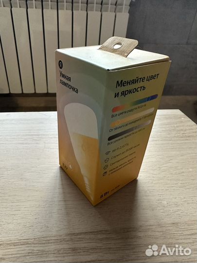 Умная лампочка Яндекс